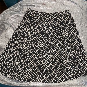 Women’s Larry Levine Skirt Size 12